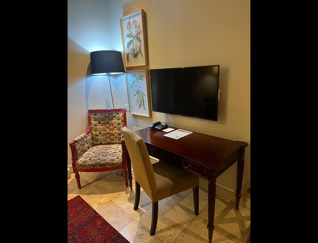 1 BEDROOM APARTMENT FOR SALE IN UMHLANGA RIDGE